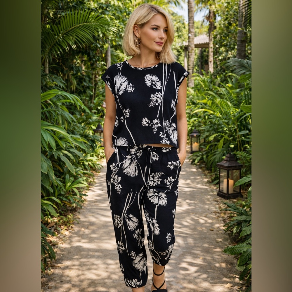Chic Black and White Floral Women's Top and Pants set.